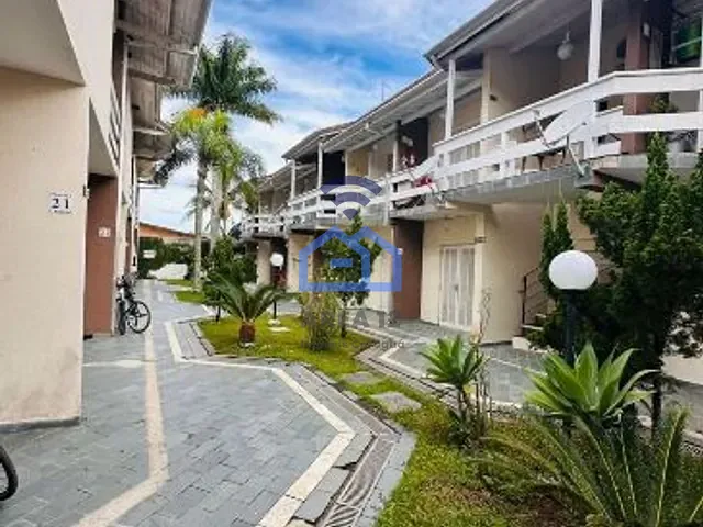 Casa 2 quartos e 1 banheiro, à venda, no bairro Balneário Copacabana em Caraguatatuba