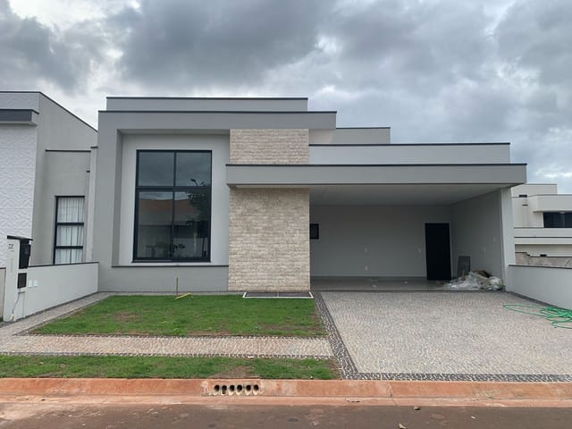 Casa com 300m² 3 quartos e 2 banheiros, à venda, no bairro Parque Brasil 500 em Paulínia