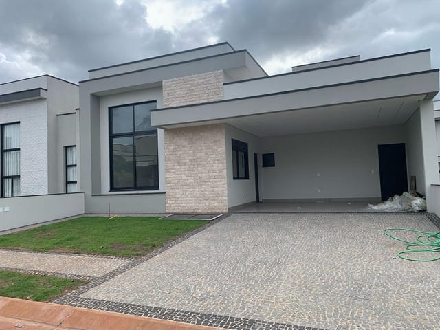 Casa com 300m² 3 quartos e 2 banheiros, à venda, no bairro Parque Brasil 500 em Paulínia