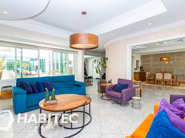 Casa 5 quartos e 7 banheiros, à venda, no bairro Jardim das Américas em Curitiba