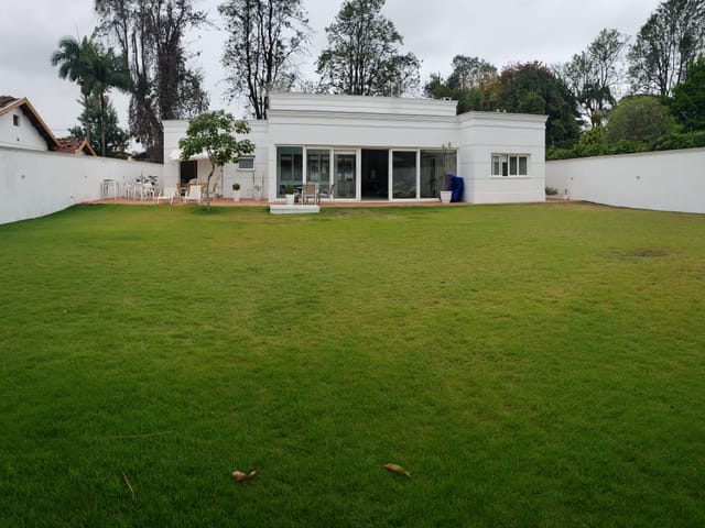 Casa com 1231m² 4 quartos e 2 banheiros, à venda, no bairro Socorro em Pindamonhangaba