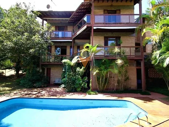Casa com 1352m² 7 quartos e 9 banheiros, à venda, no bairro Residencial Morada dos Pássaros-Aldeia da Serra em Barueri