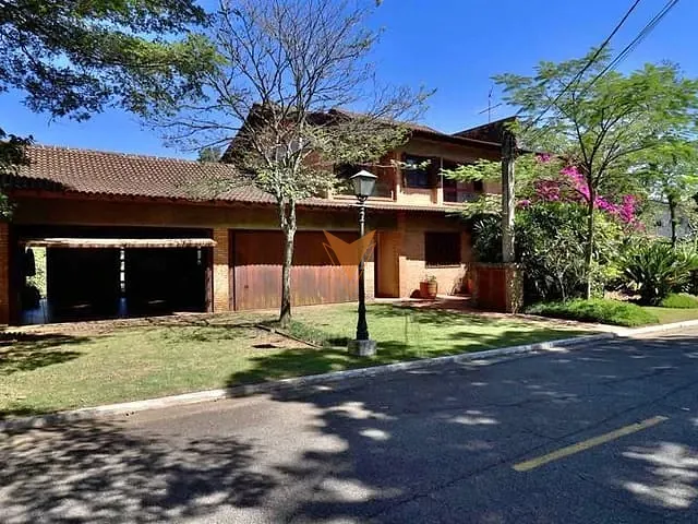 Casa com 1352m² 7 quartos e 9 banheiros, à venda, no bairro Residencial Morada dos Pássaros-Aldeia da Serra em Barueri