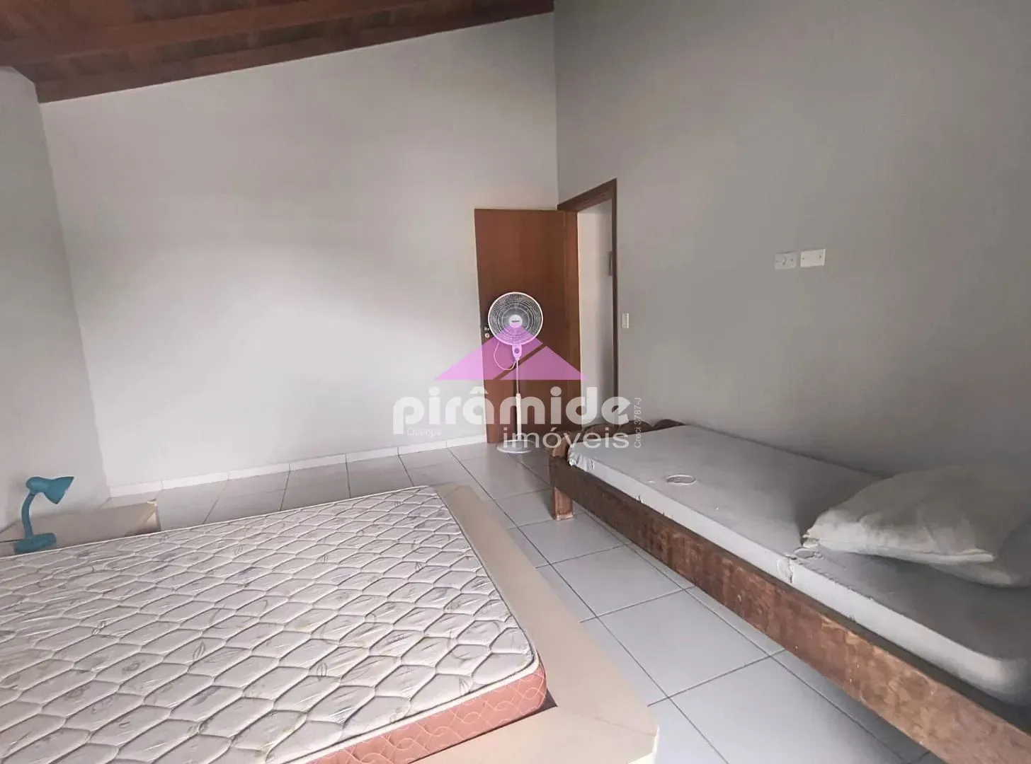 Casa, 3 quartos, 240 m² - Foto 25