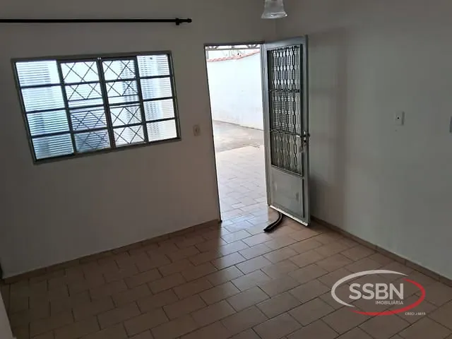 Casa 2 quartos e 1 banheiro, para alugar, no bairro Jardim Nossa Senhora de Fátima em Nova Odessa