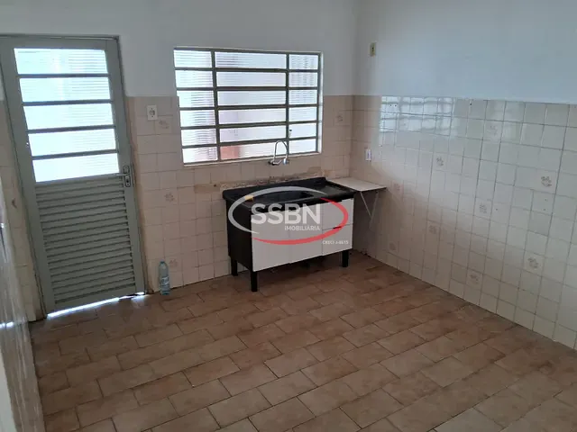 Casa 2 quartos e 1 banheiro, para alugar, no bairro Jardim Nossa Senhora de Fátima em Nova Odessa