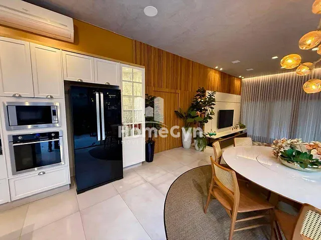 Casa com 454m² 3 quartos e 5 banheiros, à venda, no bairro Jardins Verona em Goiânia