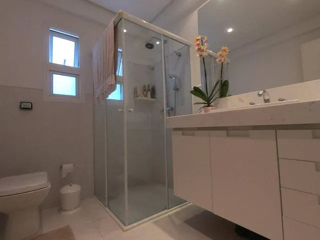 Casa 3 quartos e 4 banheiros, à venda ou para alugar, no bairro Alphaville em Santana de Parnaíba