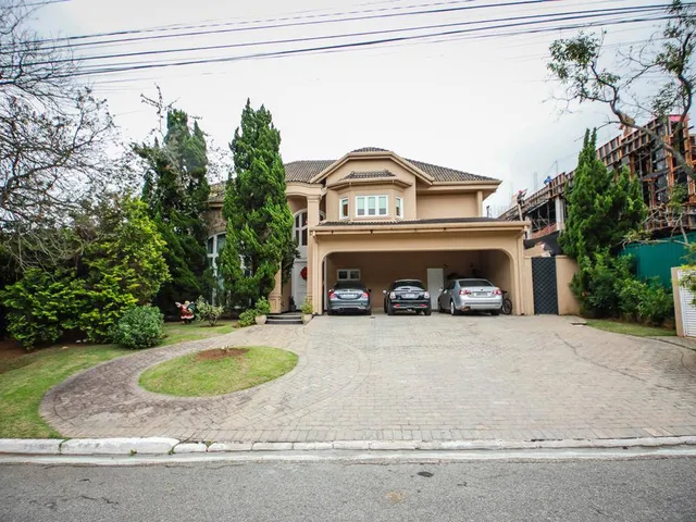 Casa com 840m² 4 quartos e 6 banheiros, à venda, no bairro Tamboré em Santana de Parnaíba