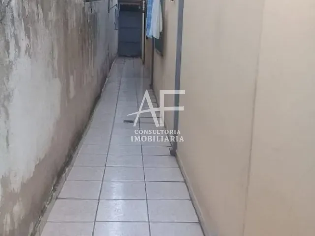 Casa com 180m² 2 quartos e 1 banheiro, à venda, no bairro Jardim Maria Augusta em Taubaté