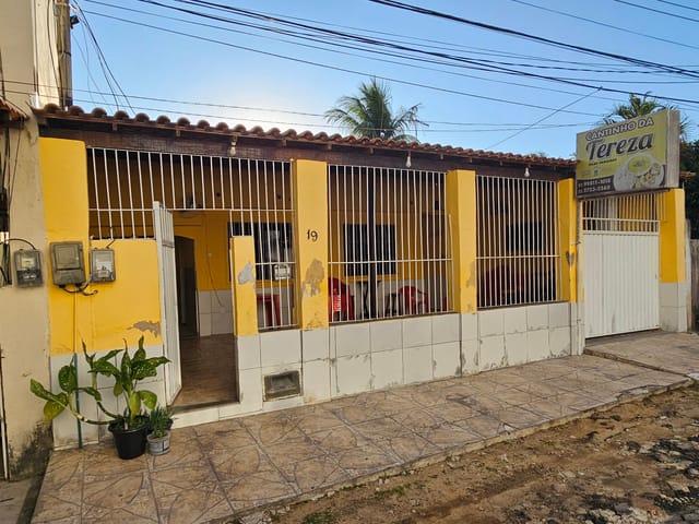Casa 2 quartos e 1 banheiro, à venda, no bairro Parque João Maria em Campos dos Goytacazes