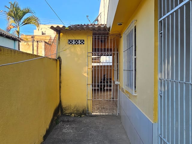 Casa 2 quartos e 1 banheiro, à venda, no bairro Parque João Maria em Campos dos Goytacazes