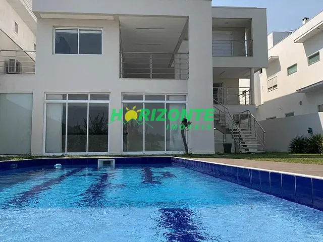 Casa com 820m² 4 quartos e 6 banheiros, à venda, no bairro Urbanova em São José dos Campos