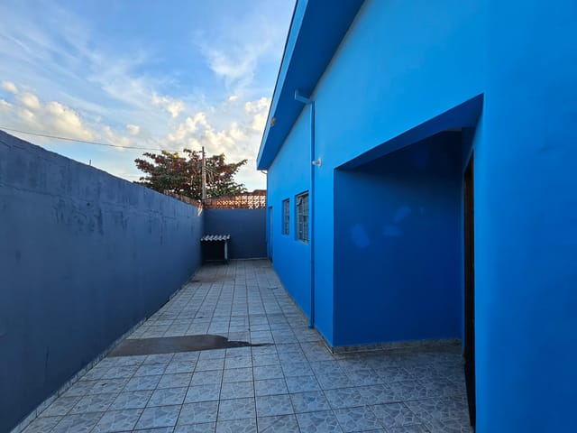 Casa com 311m² 3 quartos e 1 banheiro, para alugar, no bairro Parque Valença I em Campinas