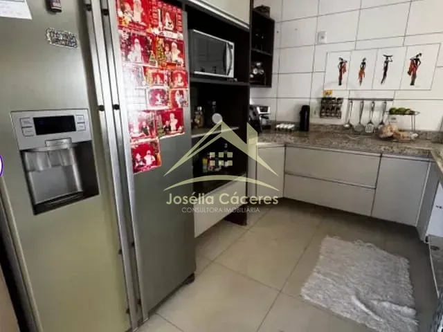 Casa 3 quartos e 4 banheiros, à venda, no bairro Jardim Itália em Cuiabá