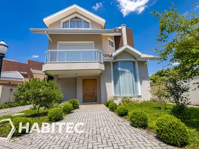 Casa 4 quartos e 4 banheiros, para alugar, no bairro São João em Curitiba