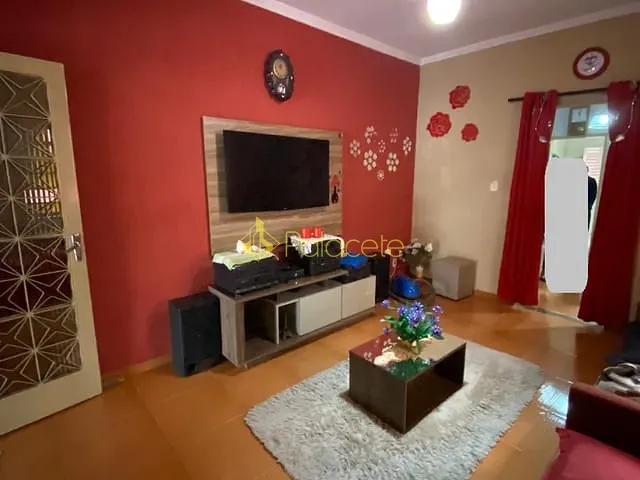 Casa com 360m² 3 quartos e 2 banheiros, à venda, no bairro Chácara do Visconde em Taubaté
