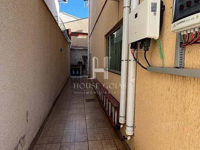 Casa 3 quartos e 4 banheiros, à venda, no bairro Moinho dos Ventos em Goiânia