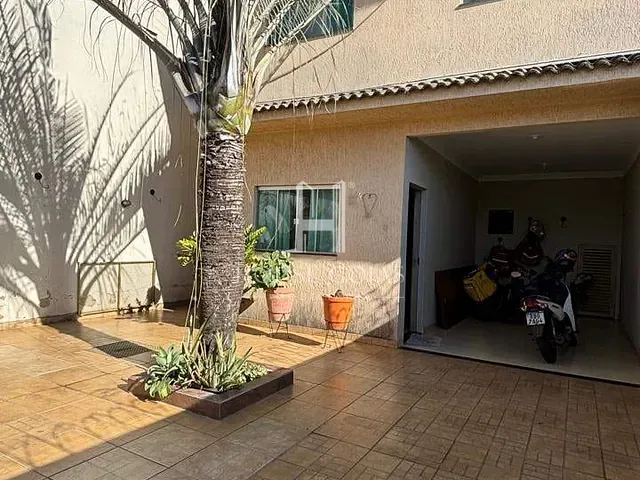 Casa 3 quartos e 4 banheiros, à venda, no bairro Moinho dos Ventos em Goiânia