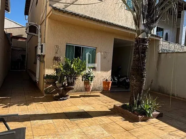 Casa 3 quartos e 4 banheiros, à venda, no bairro Moinho dos Ventos em Goiânia