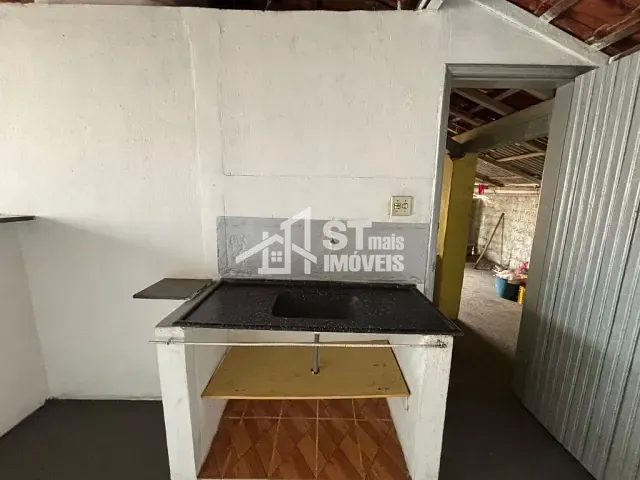 Casa com 190m² 2 quartos e 1 banheiro, à venda, no bairro Vila Caracol em Andradas