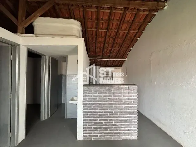 Casa com 190m² 2 quartos e 1 banheiro, à venda, no bairro Vila Caracol em Andradas