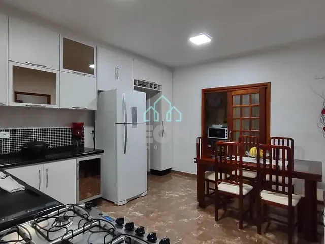 Casa com 150m² 2 quartos e 2 banheiros, à venda, no bairro Jardim Ana Rosa em Taubaté