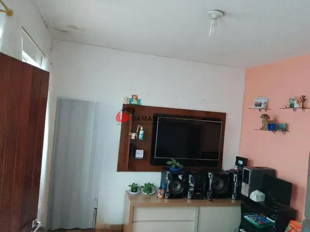 Casa com 117m² 2 quartos e 1 banheiro, à venda, no bairro Nova Gerti em São Caetano do Sul