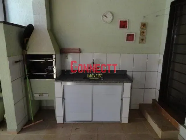 Casa com 347m² 4 quartos e 2 banheiros, à venda, no bairro Jardim Irajá em Ribeirão Preto