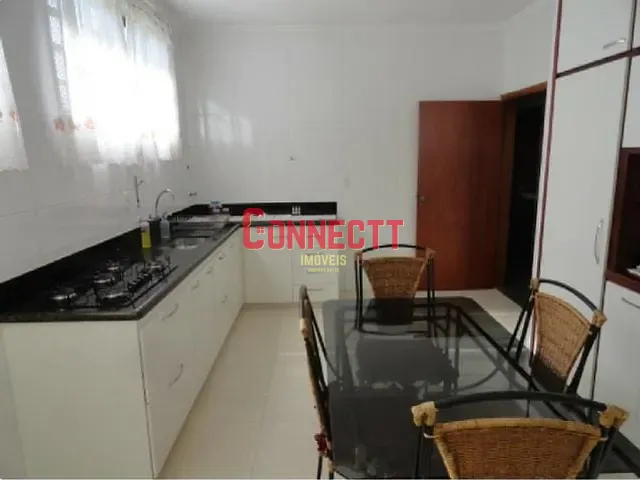 Casa com 347m² 4 quartos e 2 banheiros, à venda, no bairro Jardim Irajá em Ribeirão Preto