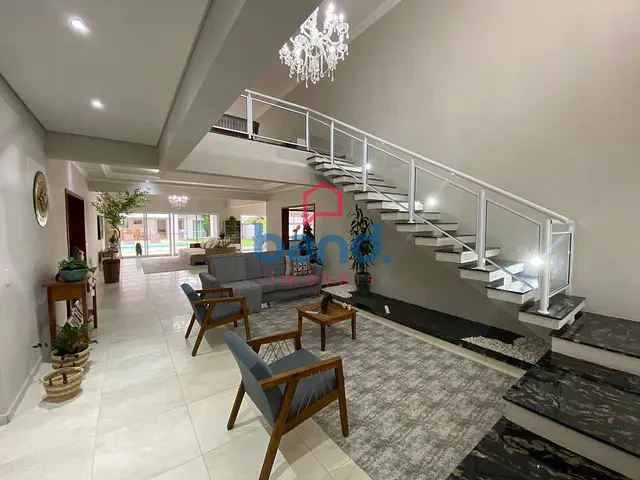Casa com 1000m² 5 quartos e 2 banheiros, à venda, no bairro Portal dos Bandeirantes I em Porto Feliz