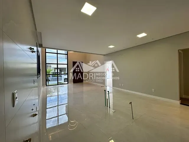 Casa 3 quartos e 3 banheiros, à venda, no bairro Pedra Branca em Palhoça