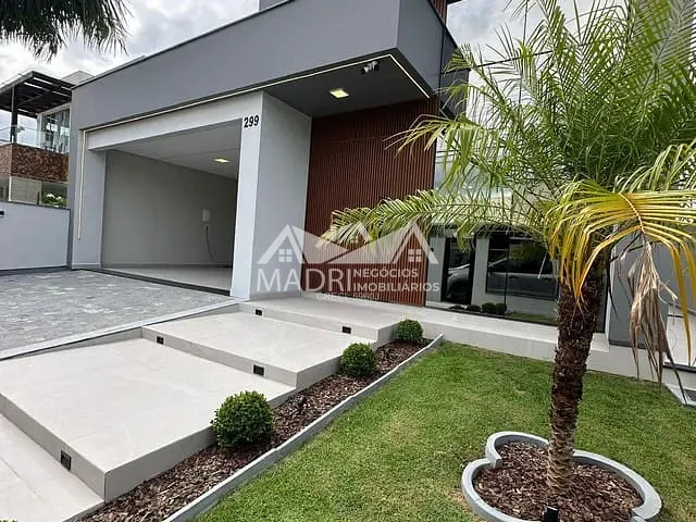 Casa 3 quartos e 3 banheiros, à venda, no bairro Pedra Branca em Palhoça