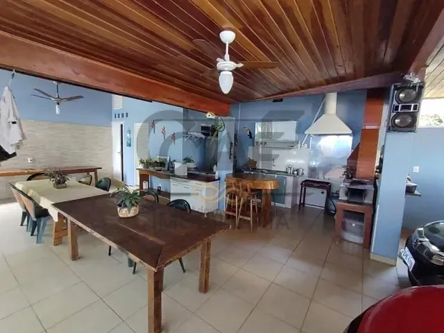 Casa com 1170m² 2 quartos e 4 banheiros, à venda, no bairro São Pedro em Jaguariúna