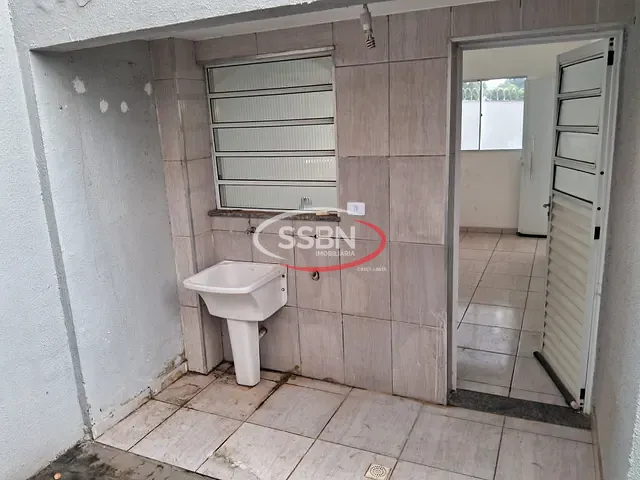 Casa 2 quartos e 2 banheiros, para alugar, no bairro Jardim Marajoara em Nova Odessa