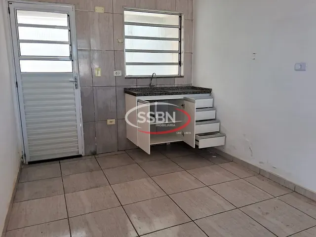 Casa 2 quartos e 2 banheiros, para alugar, no bairro Jardim Marajoara em Nova Odessa
