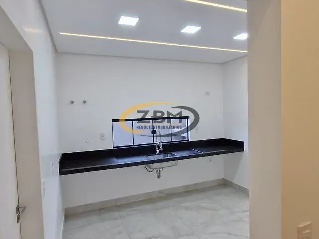 Casa com 260m² 3 quartos e 4 banheiros, à venda, no bairro Conjunto Habitacional Alexandre Urbanas em Londrina