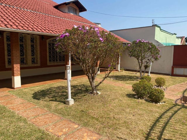Casa com 432m² 3 quartos e 5 banheiros, à venda, no bairro Jardim dos Estados em Poços de Caldas