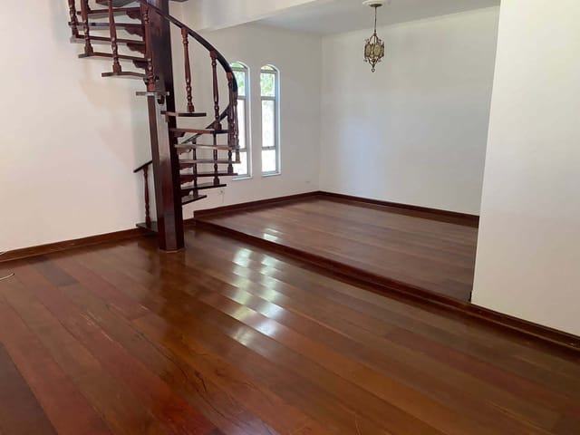 Casa com 432m² 3 quartos e 5 banheiros, à venda, no bairro Jardim dos Estados em Poços de Caldas