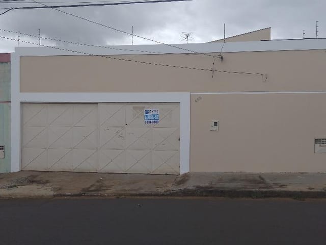Foto do Casa - Casa com 2 dormitórios para alugar, 0 m² por R$ 600,00 - Lourdes - Uberaba/MG | ZUCATO IMOBILIARIA LTDA