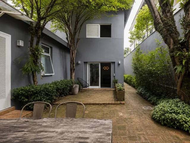 Casa com 312m² 4 quartos e 3 banheiros, à venda, no bairro Jardim Europa em São Paulo