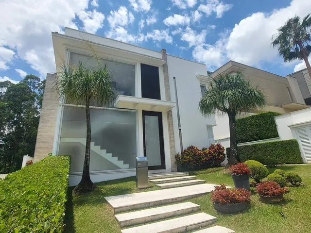 Casa com 420m² 4 quartos e 6 banheiros, à venda, no bairro Alphaville em Barueri