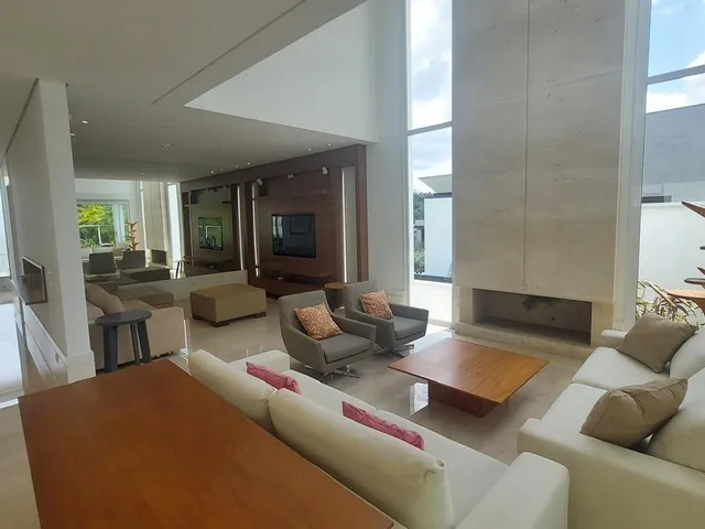 Casa com 420m² 4 quartos e 6 banheiros, à venda, no bairro Alphaville em Barueri
