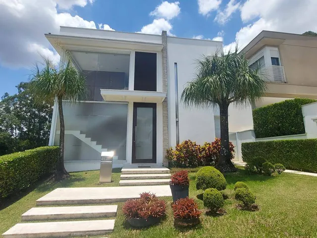 Casa com 420m² 4 quartos e 6 banheiros, à venda, no bairro Alphaville em Barueri