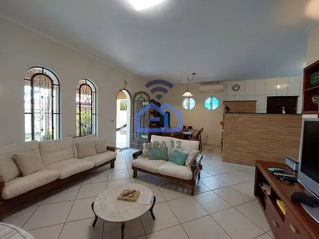 Casa com 629m² 3 quartos e 3 banheiros, à venda, no bairro Indaiá em Caraguatatuba