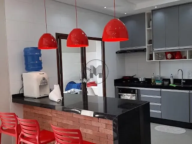 Casa com 300m² 4 quartos e 6 banheiros, à venda, no bairro Vila Alves em Guaratinguetá