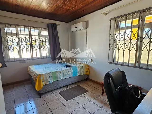 Casa 3 quartos e 1 banheiro, à venda, no bairro Barra do Aririú em Palhoça