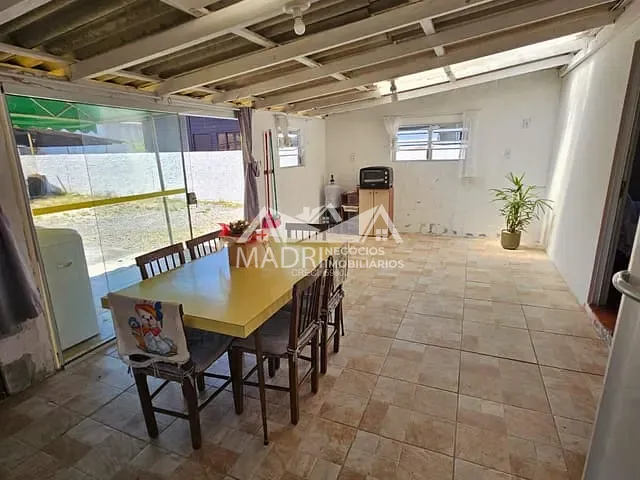 Casa 3 quartos e 1 banheiro, à venda, no bairro Barra do Aririú em Palhoça