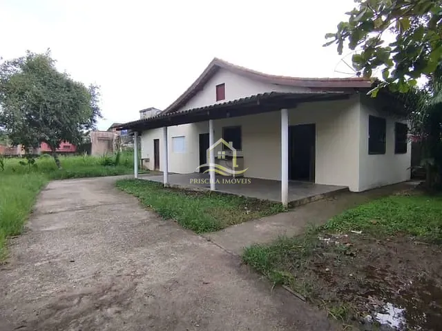 Casa com 900m² 2 quartos e 2 banheiros, à venda, no bairro Boraceia em Bertioga