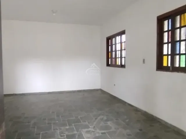 Casa com 900m² 2 quartos e 2 banheiros, à venda, no bairro Boraceia em Bertioga